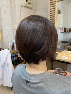 前下がりグラデーションボブ・サイエンスアクア